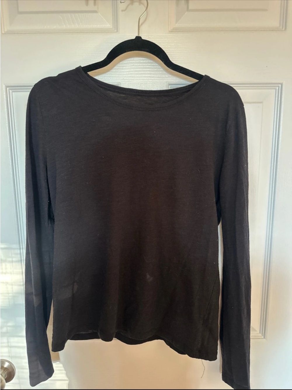 Prince & Fox Black Long-Sleeve Crewneck Top